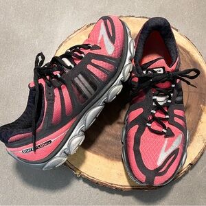 Brooks Pure Flow 2 Diva Pink Black running sneakers Sz 8.5